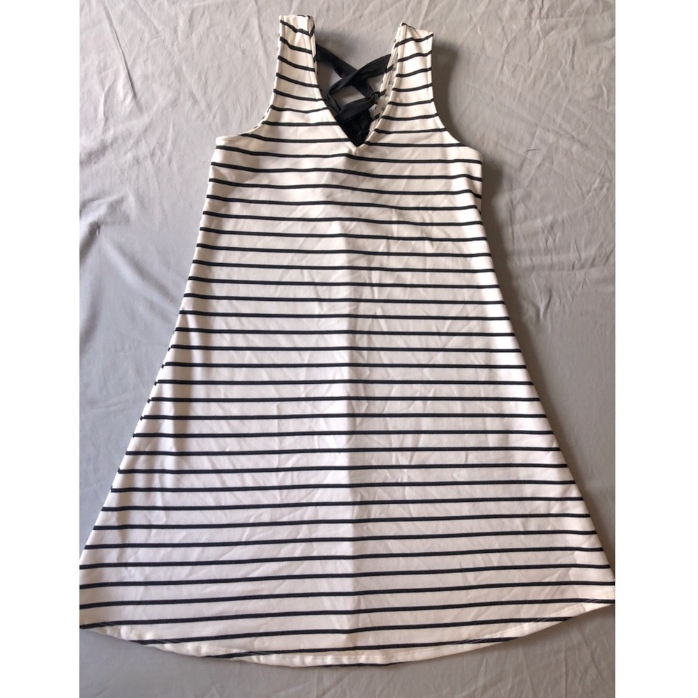 Fortune and Ivy black and white stripped short dress. Size small fits larger